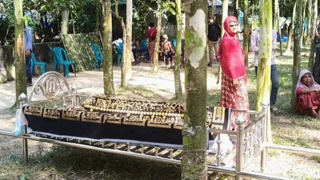 সম্পত্তির বিরোধে ২৯ ঘণ্টা পর বাবার দাফন, সালিসে মেয়েকে দেওয়ার সিদ্ধান্ত দেড় লাখ টাকা
